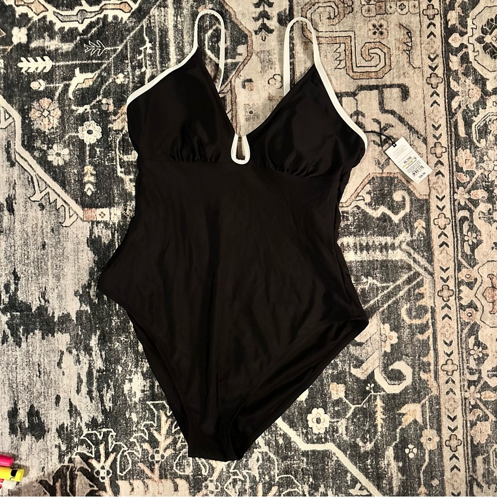 Target Shade & Shore Black One Piece Swimsuit XL